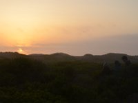 Sonnenuntergang in den Dünen am Manchester Beach.